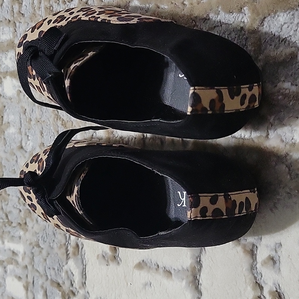Shoes - Picture 4 of 4